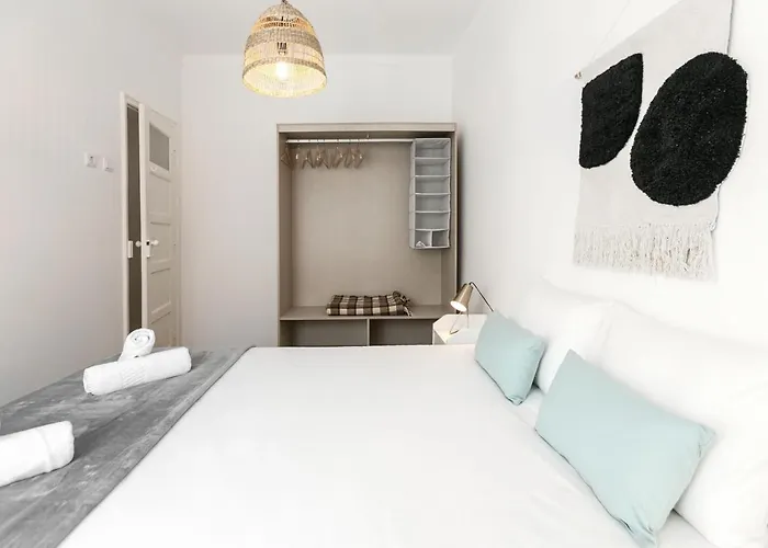 Patio House * Peniche