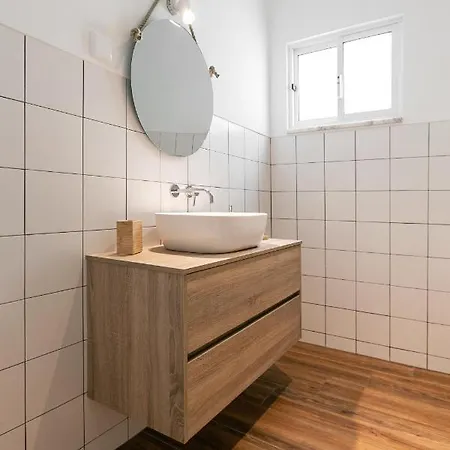 Patio House * Peniche